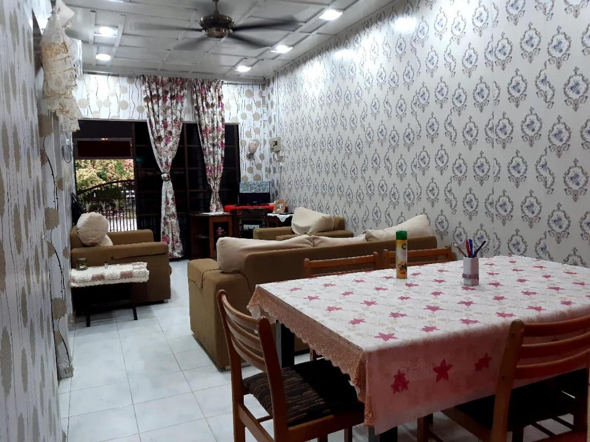 Bemban Garden Homestay Batu Gajah Exteriör bild